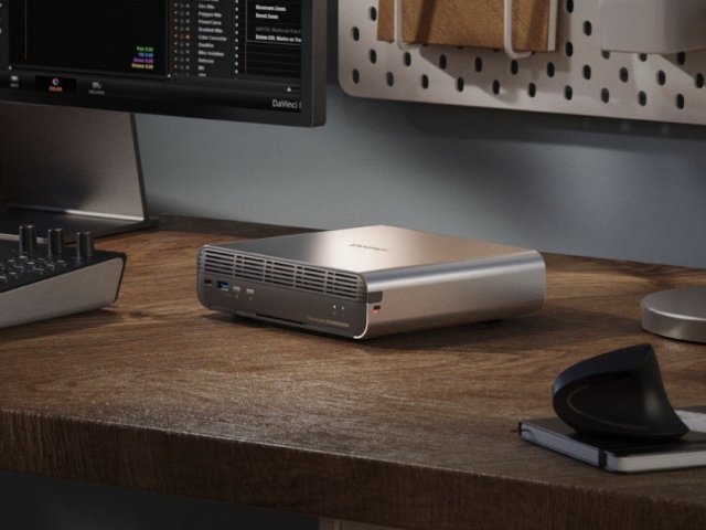 Společnost QNAP uvádí na trh all-flash NASbook TBS-h574TX 