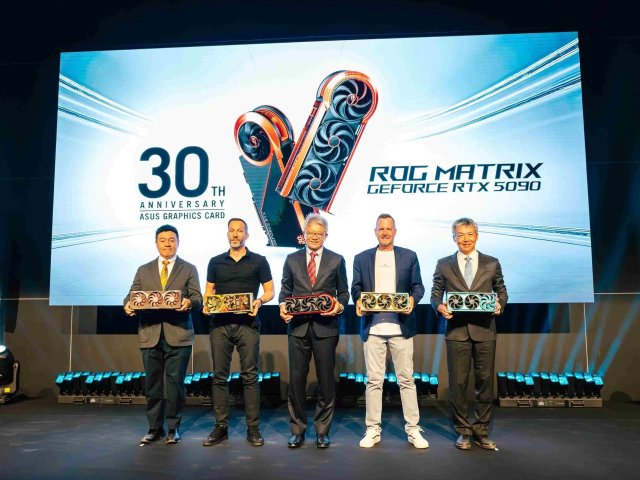 ASUS oslavuje 30 let inovací v oblasti grafických karet. Představil model ROG Matrix GeForce RTX 5090 30th Anniversary Limited Edition