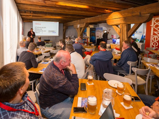 100MEGA rozjela podzim v srdci historických Českých Budějovic