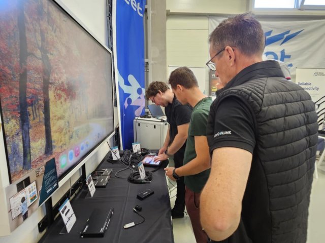 Podzimní Klub integrátorů ovládly nerozbitné a voděodolné monitory Ernitec