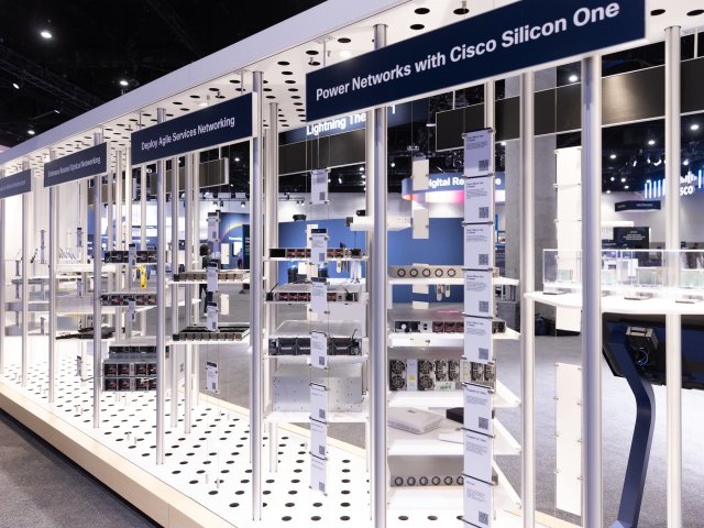 Firmy kvůli AI potřebují robustnější a bezpečnější sítě. Pomoci může nová architektura Cisco