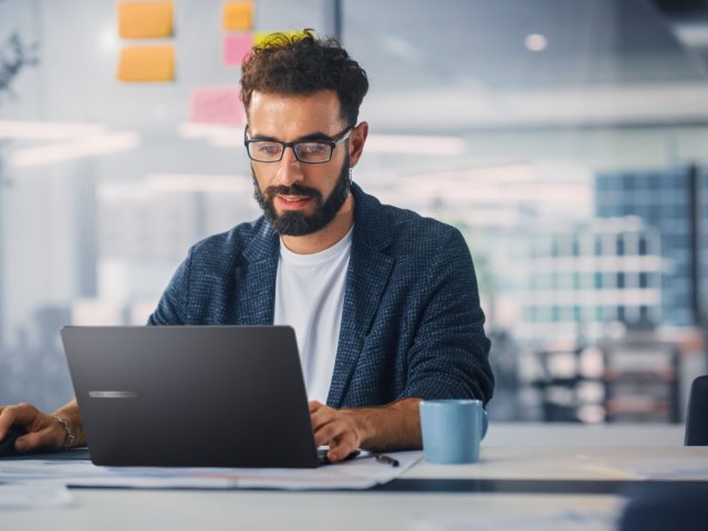 ICT specialisté loni v průměru vydělávali 94 tisíc měsíčně