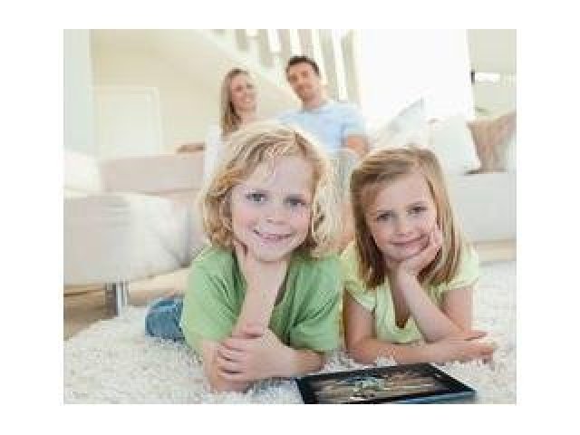 Prodeje tabletů a čteček v závěru roku dominovaly 