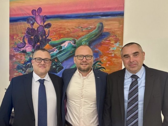 Algotech pokračuje v akvizicích, nově vstupuje do firmy EXPINIT