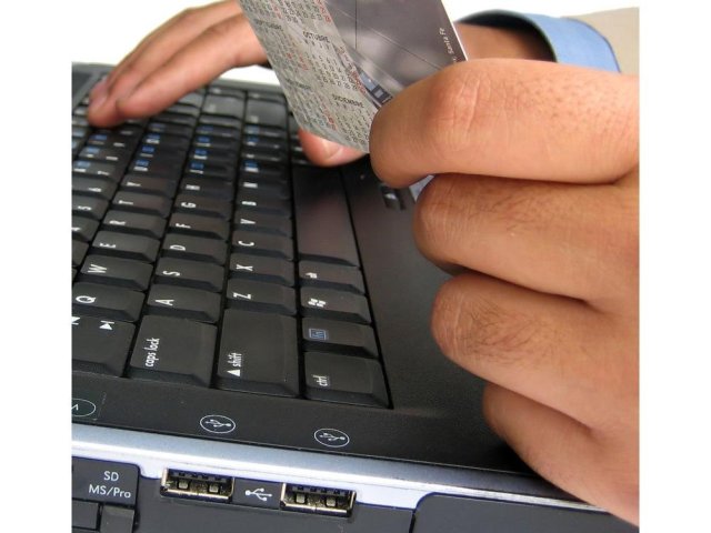 Češi se drží domácích e-shopů