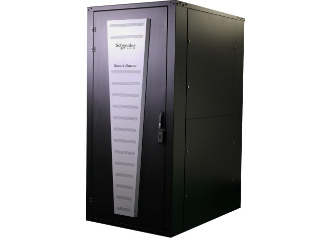 Téměř polovina vrcholových manažerů důvěřuje při rozhodování více AI než sobě