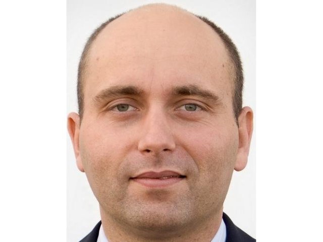 Netretail Holding: Petr Steiner