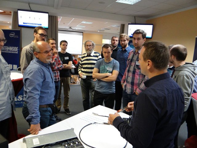 Moci si sáhnout na serverové železo