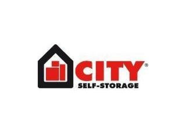 City Self-Storage deset let na trhu