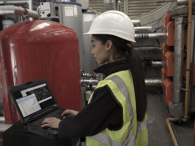 Budoucnost cloudu v ČR: Více veřejného cloudu a miliardy do průmyslových aplikací