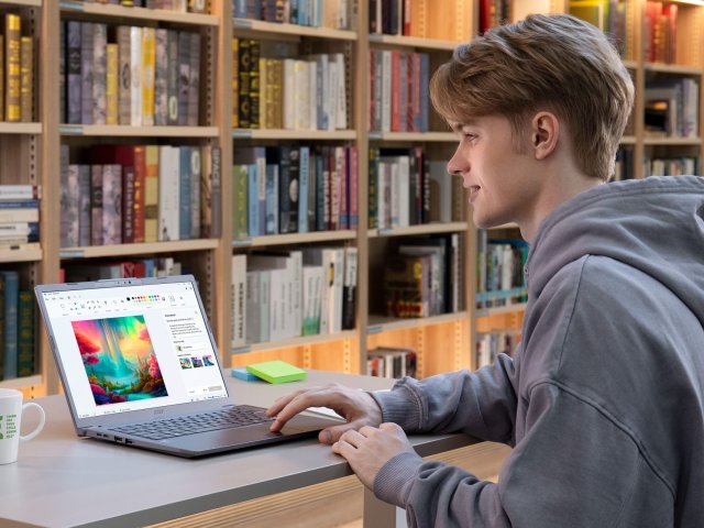 Prodej PC vykázal růst za poslední kvartál i celý loňský rok