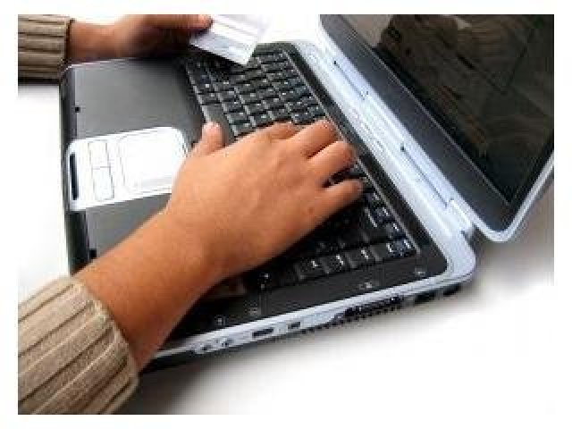 Čechy k nákupu na internetu motivuje nižší cena