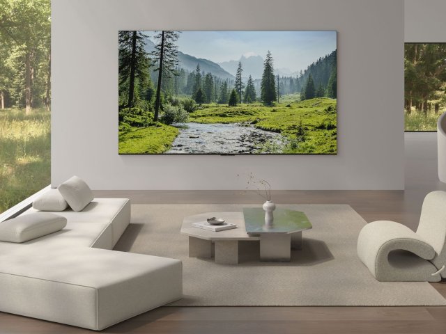 TCL na veletrhu CES 2025 představilo nové televizory a projektory