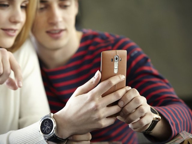 Jak využívají Češi mobilní telefon na cestách?