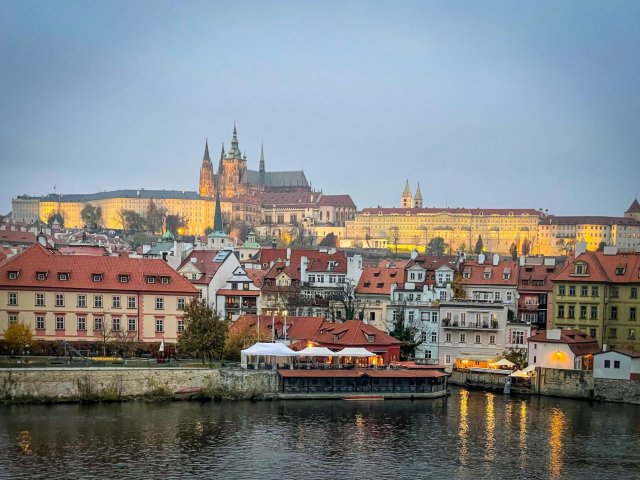 Českou ekonomiku táhly výdaje na konečnou spotřebu 