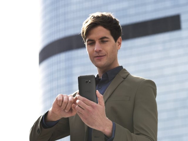 Vybíráme v mobilu, objednáváme na počítači