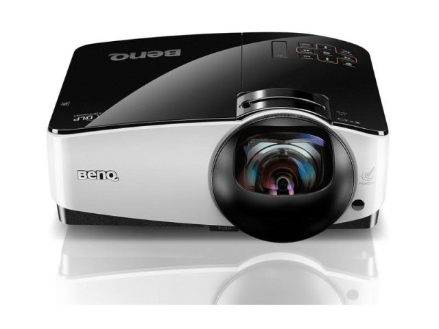 Projektory BenQ MW860USTi a MP780ST+