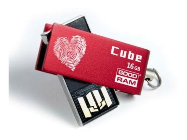 Pendrive se srdcem (ne)jen pro zamilované