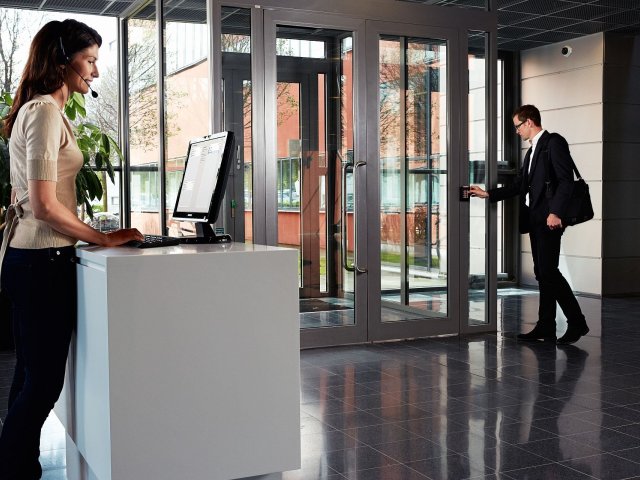 Axis a HID Global mají první integrované mobilní řešení kontroly přístupu ve standardu IP