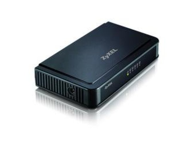 Plastové switche Zyxel ES-105E a ES-108E pro malé sítě