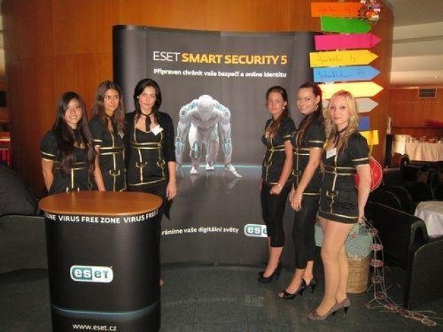 Eset deset let natvrdo