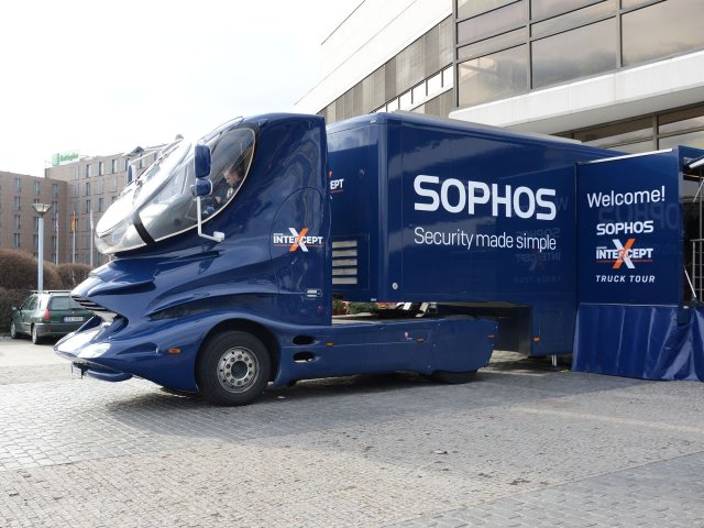 Sophos přivezl kamion plný bezpečnostních technologií