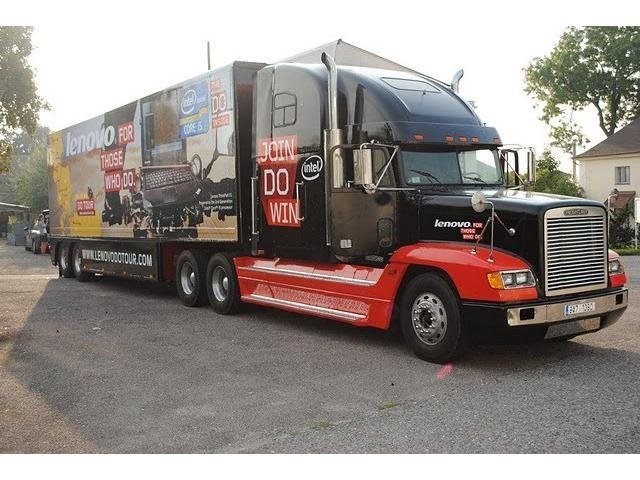 Lenovo DO Tour - truck plný produktů