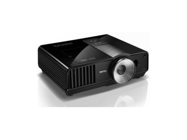 BenQ projektory SH910 a SH960