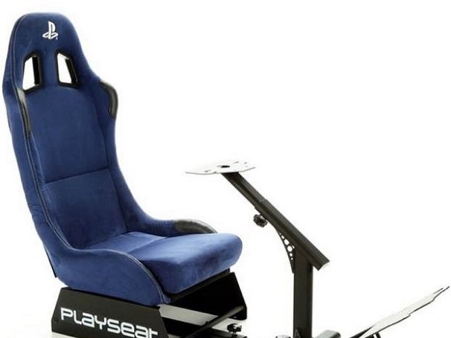 Závodní simulátor Playseat Evolution u AT Computers