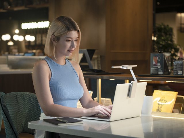 Přídavná světla BenQ k monitorům a notebookům šetří zrak uživatelů