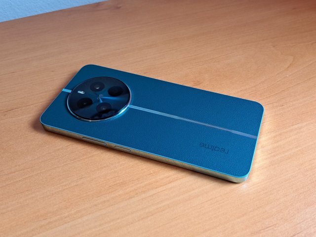 Recenze realme 12+ 5G: Originální smartphone se zábavným fotoaparátem