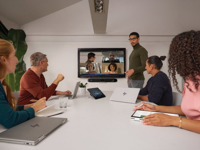 Manažeři věří, že AI bude důležitá pro plnění cílů udržitelnosti i sociální odpovědnosti