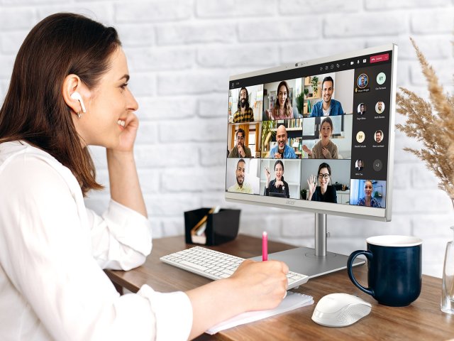 Důvěra podnikatelů se zvýšila, mezi spotřebiteli mírně klesla