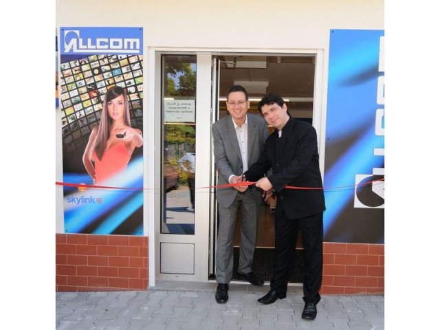 Allcom v ČR otevřel prodejnu pro montéry a zákazníky