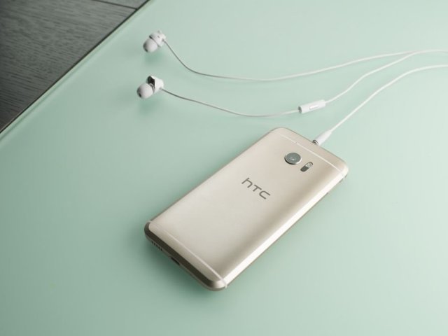 Češi si nezamykají telefon a ponechávají jej bez dohledu