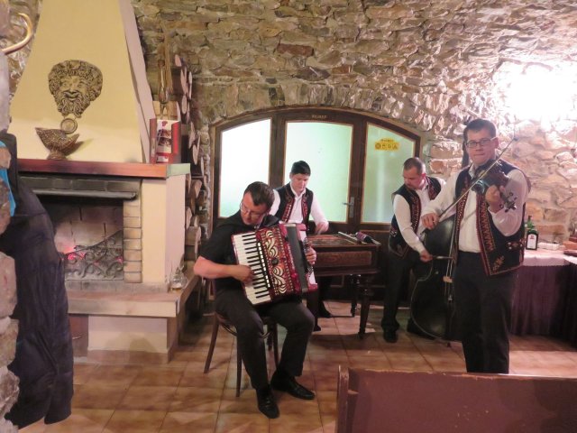 Setkání ABC Data ve stylu tradiční zabíjačky a cimbálovky