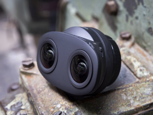 Canon představil nový objektiv Dual Fisheye pro virtuální realitu