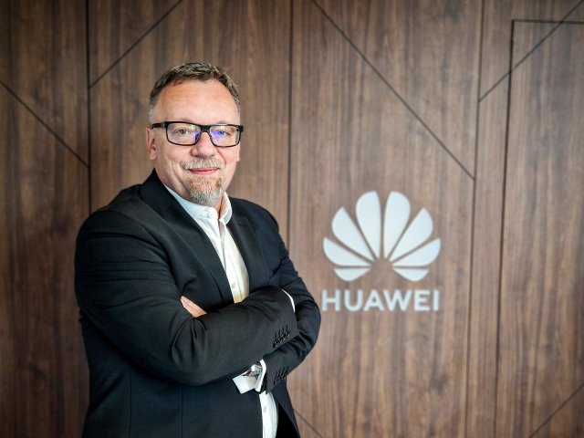 Novým ředitelem strategie kybernetické bezpečnosti v Huawei je Petr Mačák