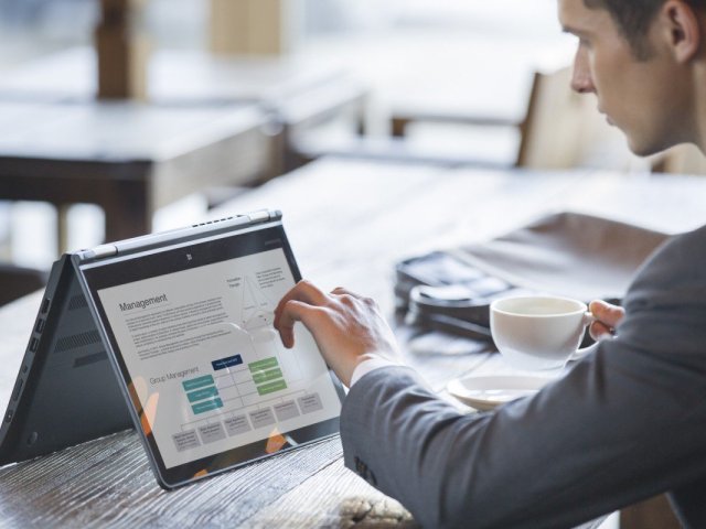 Zaměstnanci chtějí v práci používat vlastní PC, ale obávají se o své soukromí