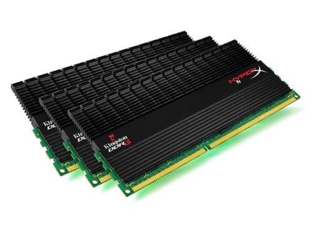 Tříkanálová paměť Kingston HyperX T1 Black