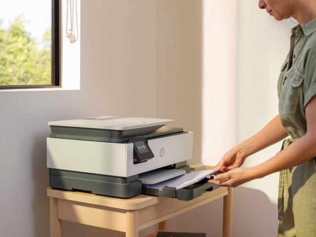 Prodej tiskových zařízení v roce 2023 klesal