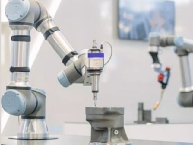 Chytré kamery Konica Minolta  dostaly novou robotickou paži