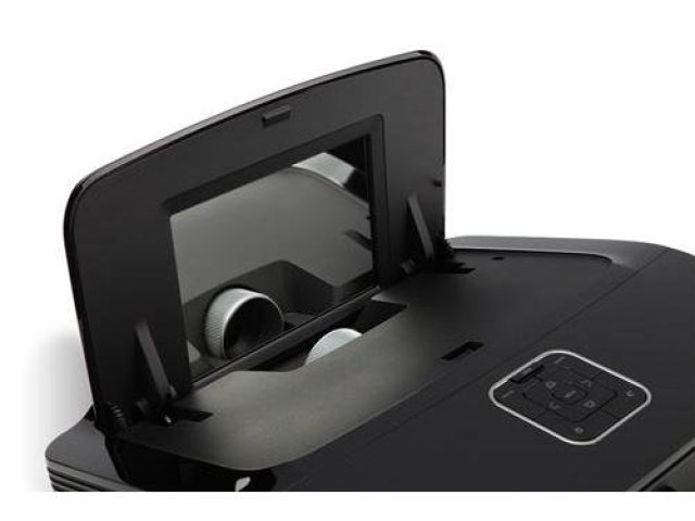 Projektor Acer U5200 pro promítání „nakrátko“