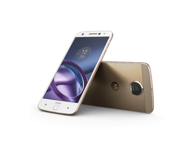 Lenovo rozšířilo nabídku smartphonů o modely Moto Z se zajímavým příslušenstvím