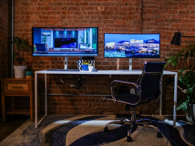 Nové monitory Dell UltraSharp přinášejí přesné barvy i komfort pro oči