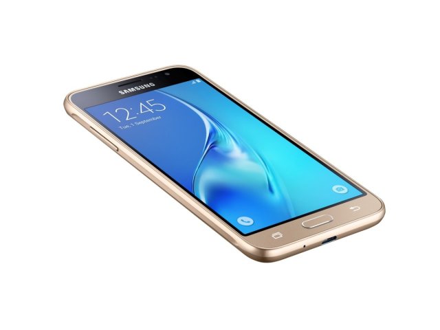 Samsung: chytrý telefon Galaxy J3 (2016)