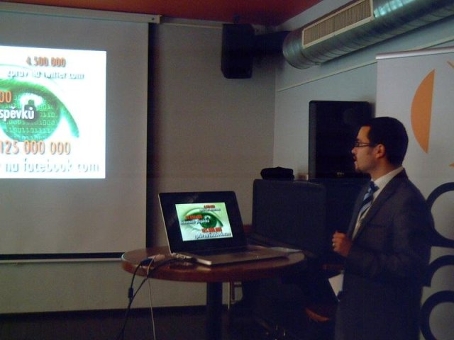 Nástroj na monitorování sociálních sítí, blogů a diskusí