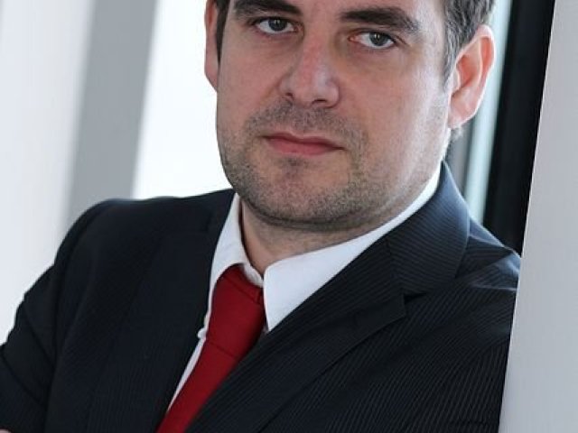 Trask: Oldřich Hollmotz