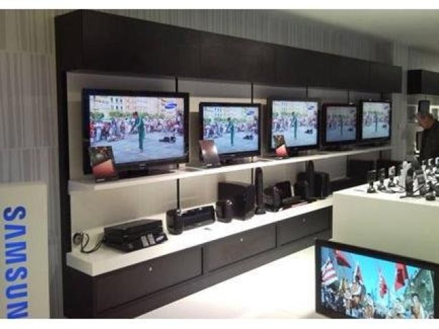 Dvě Samsung Centra v Praze 