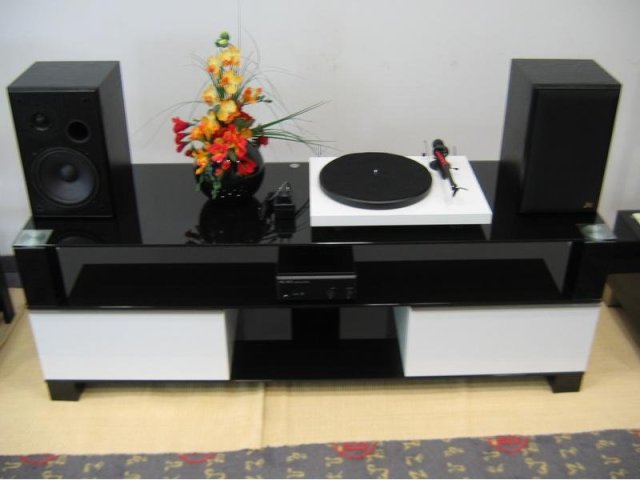 Home Cinema Praha 2010 se čtvrtou dimenzí